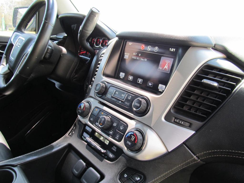 2015 GMC Yukon SLT photo