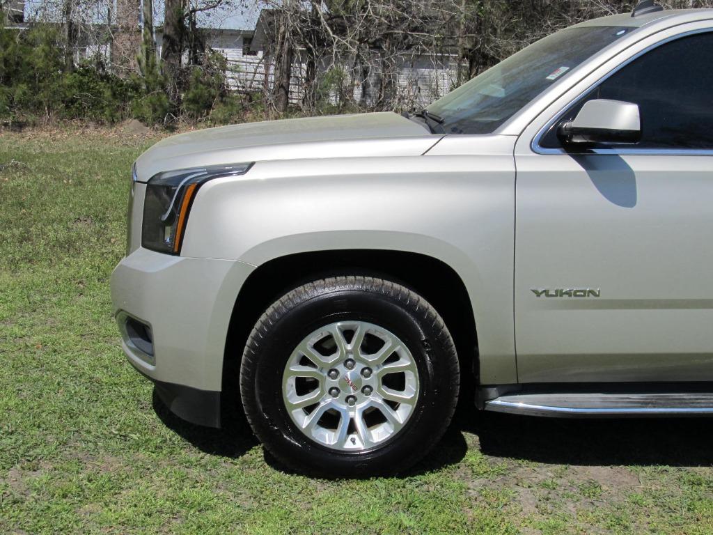 2015 GMC Yukon SLT photo