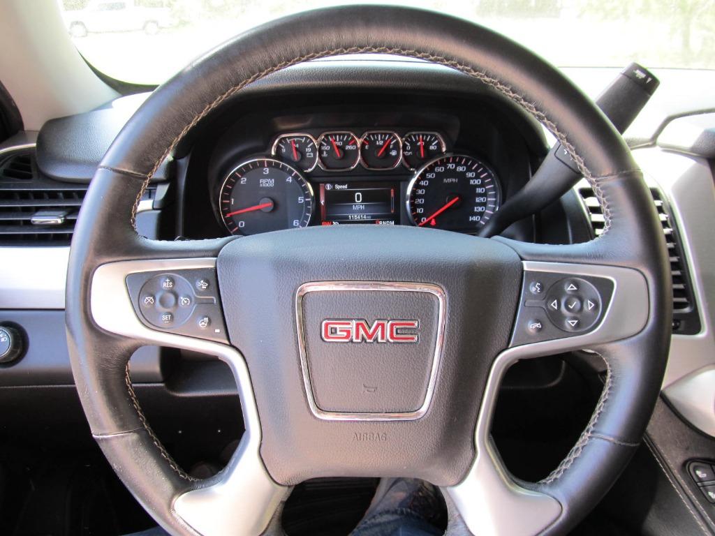 2015 GMC Yukon SLT photo