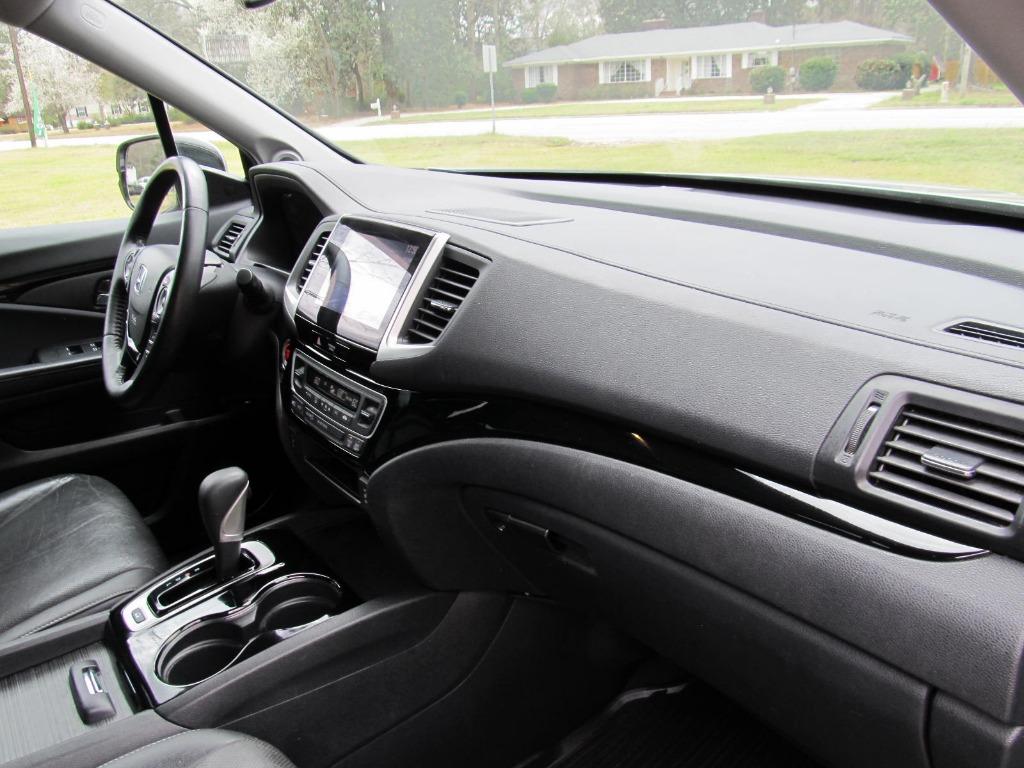 2017 Honda Ridgeline RTL-E photo