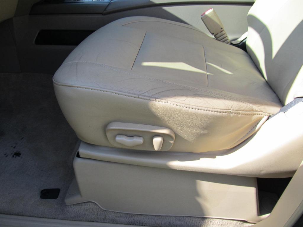 2013 Nissan Armada SV photo