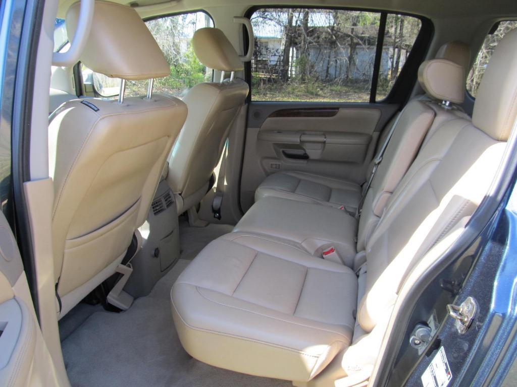 2013 Nissan Armada SV photo