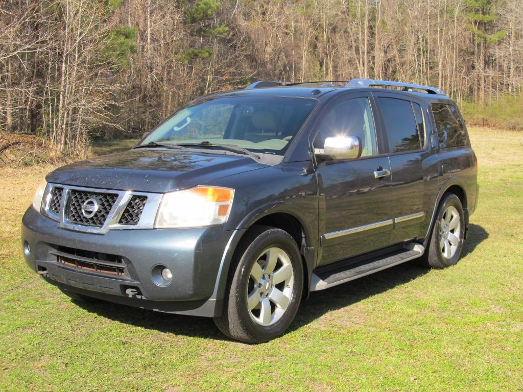 2013 Nissan Armada SV photo