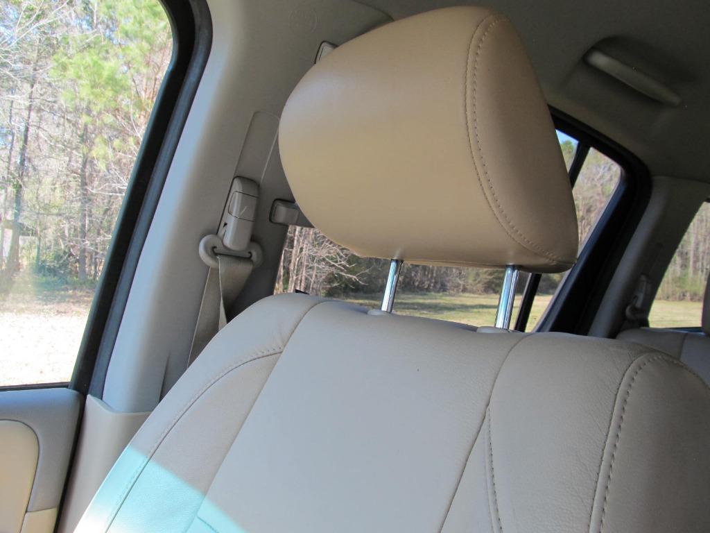 2013 Nissan Armada SV photo