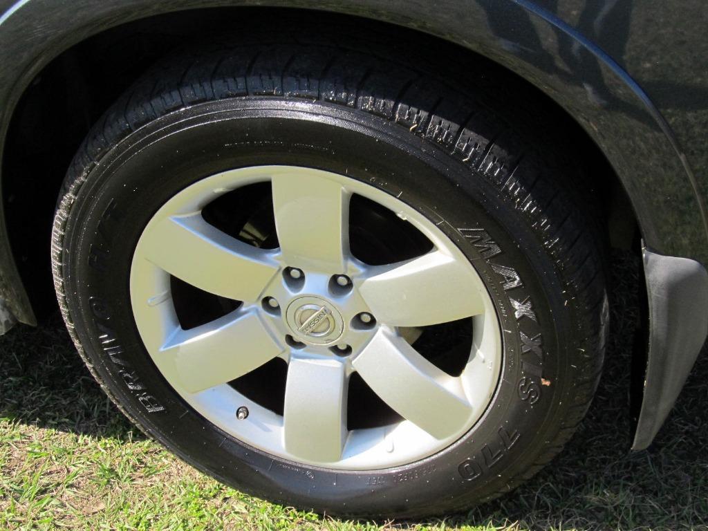 2013 Nissan Armada SV photo