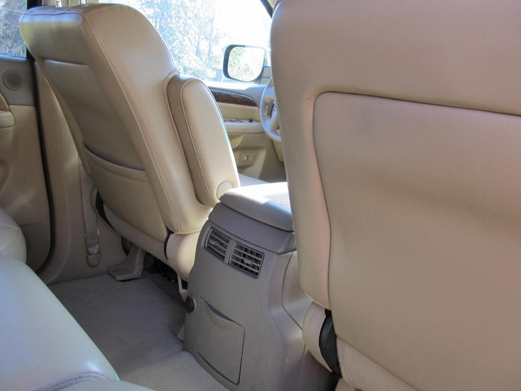 2013 Nissan Armada SV photo