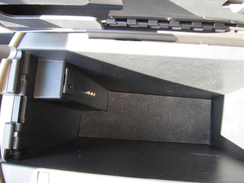 2013 Nissan Armada SV photo