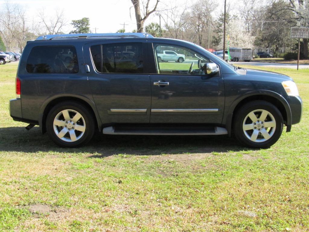 2013 Nissan Armada SV photo