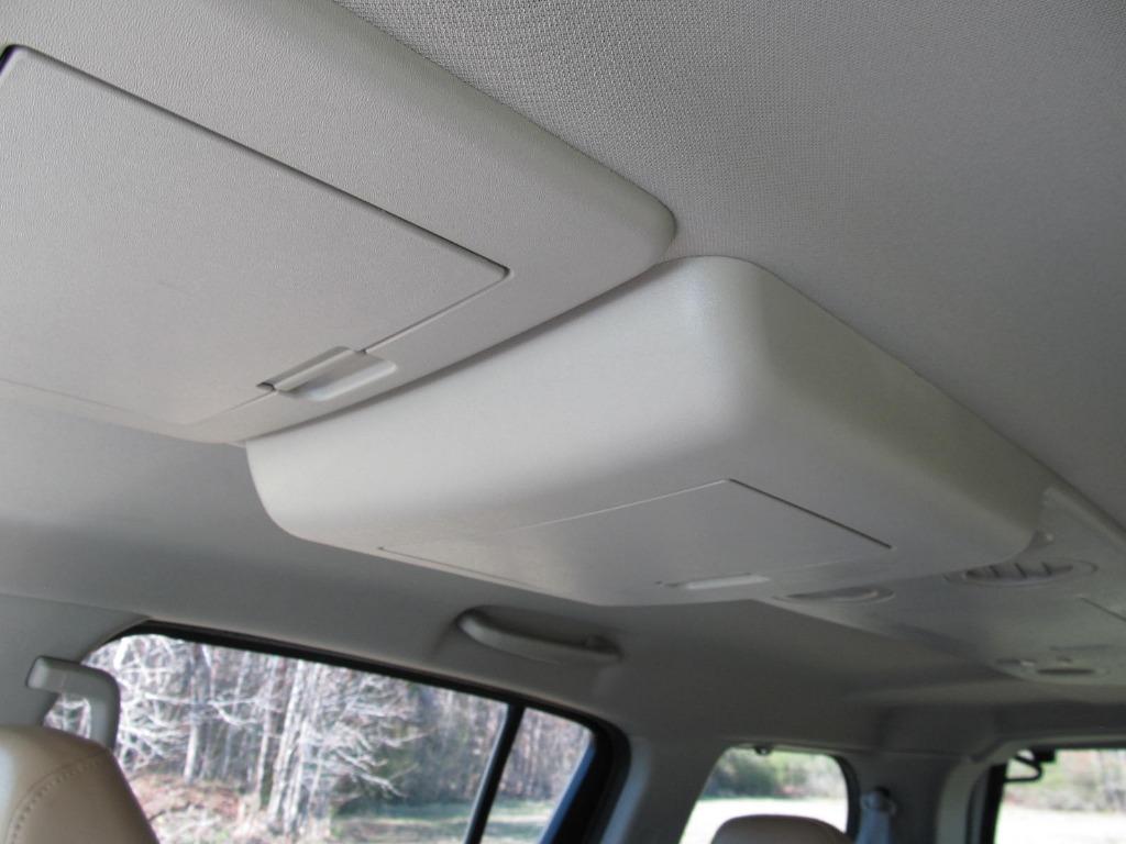 2013 Nissan Armada SV photo