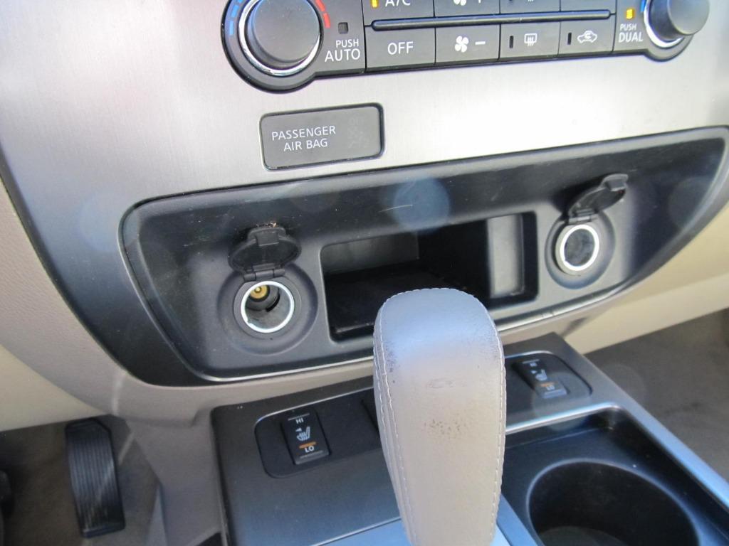 2013 Nissan Armada SV photo