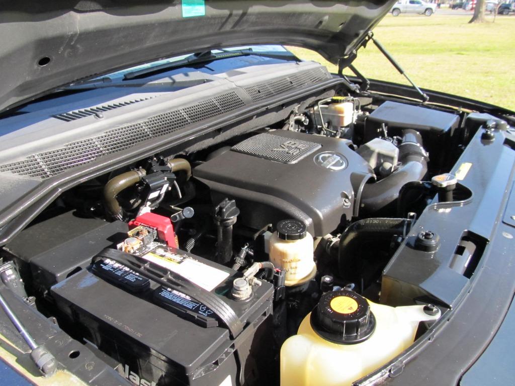 2013 Nissan Armada SV photo