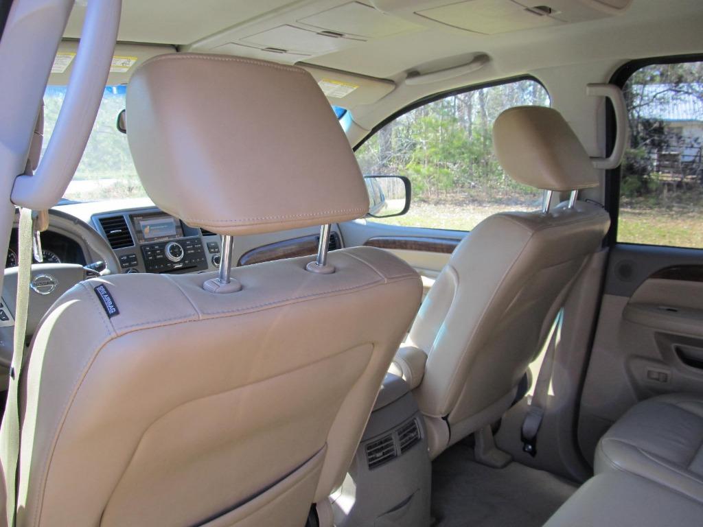 2013 Nissan Armada SV photo