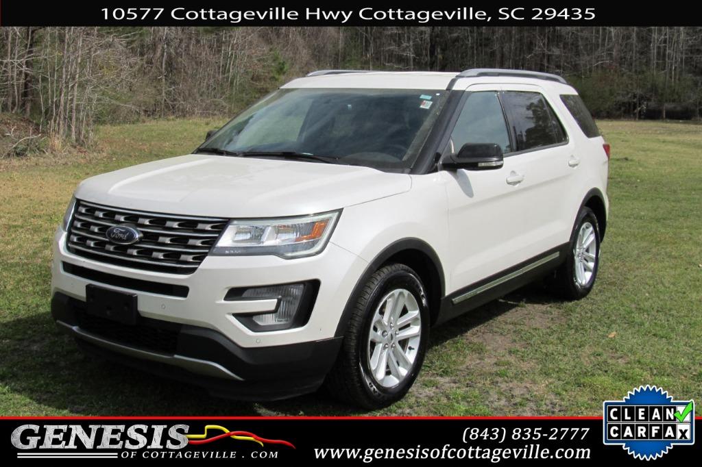 2017 Ford Explorer XLT photo