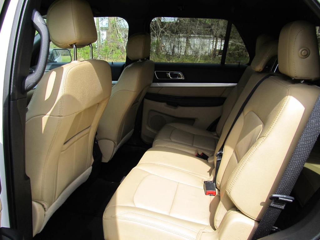 2017 Ford Explorer XLT photo