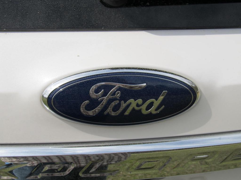 2017 Ford Explorer XLT photo
