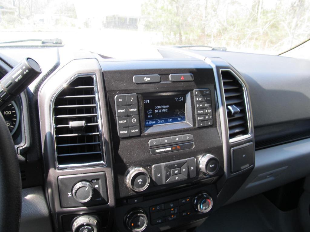 2016 Ford F150 XLT photo