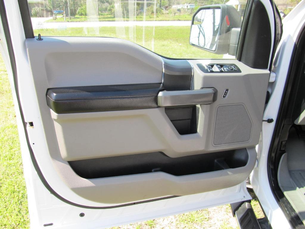 2016 Ford F150 XLT photo