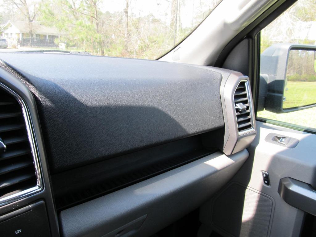 2016 Ford F150 XLT photo