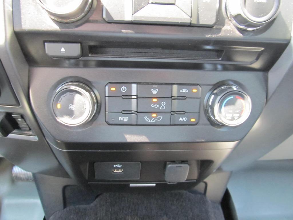 2016 Ford F150 XLT photo