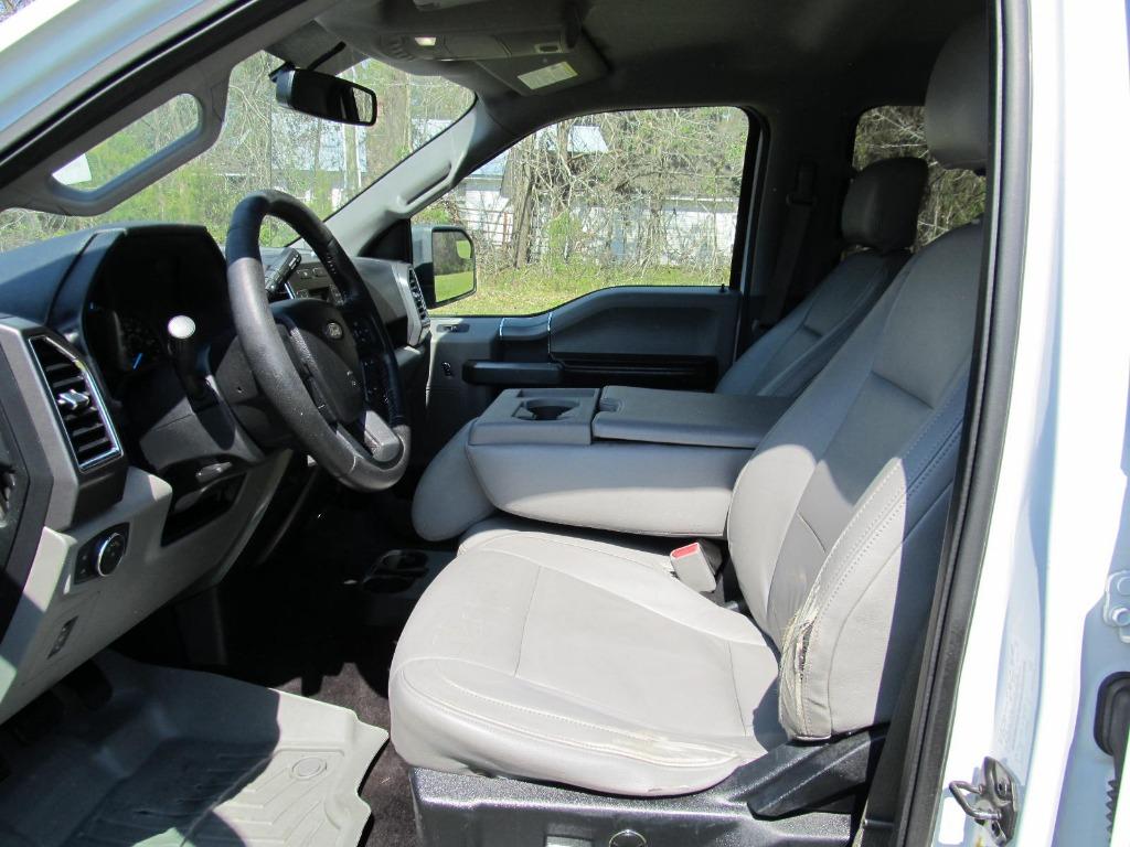 2016 Ford F150 XLT photo
