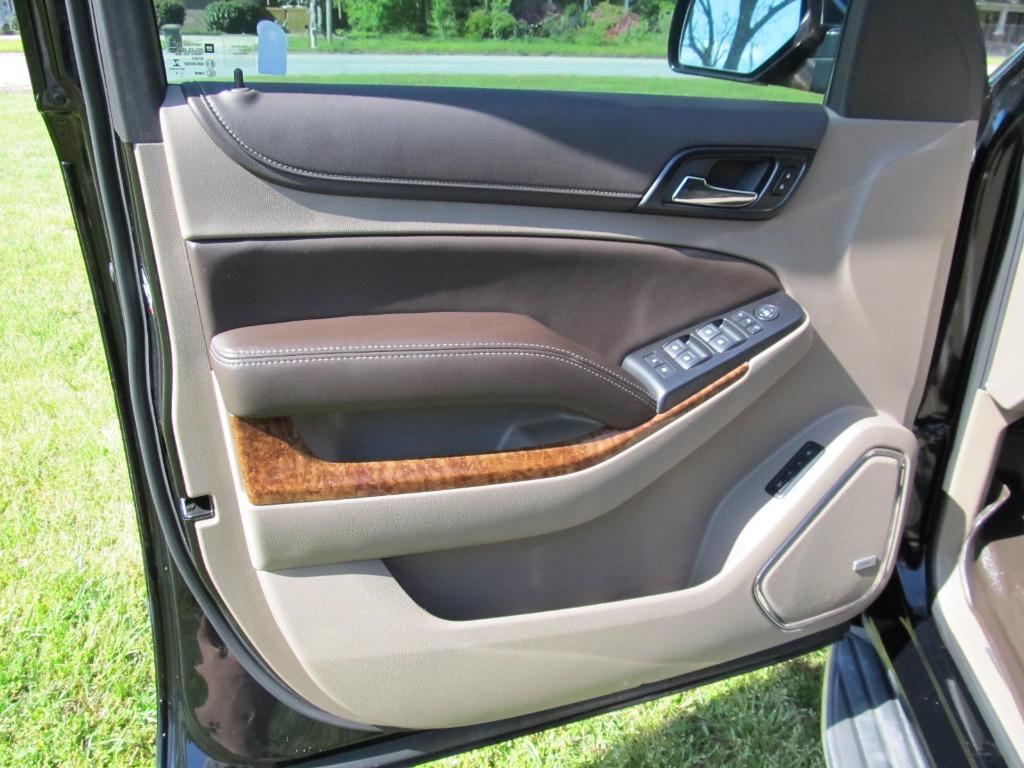 2015 Chevrolet Suburban LTZ 1500 photo