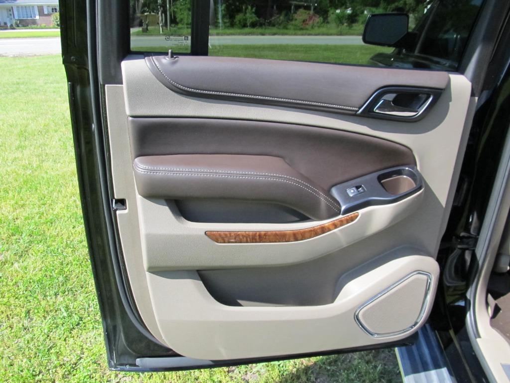 2015 Chevrolet Suburban LTZ 1500 photo