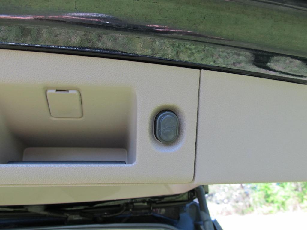 2015 Chevrolet Suburban LTZ 1500 photo