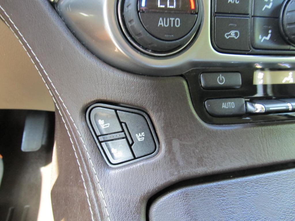 2015 Chevrolet Suburban LTZ 1500 photo