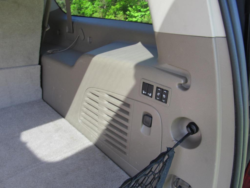 2015 Chevrolet Suburban LTZ 1500 photo