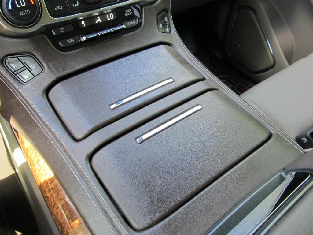 2015 Chevrolet Suburban LTZ 1500 photo