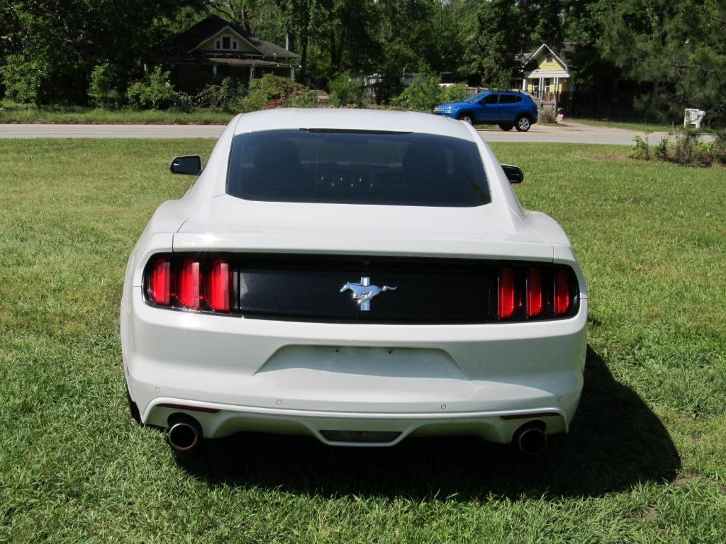 2017 Ford Mustang photo