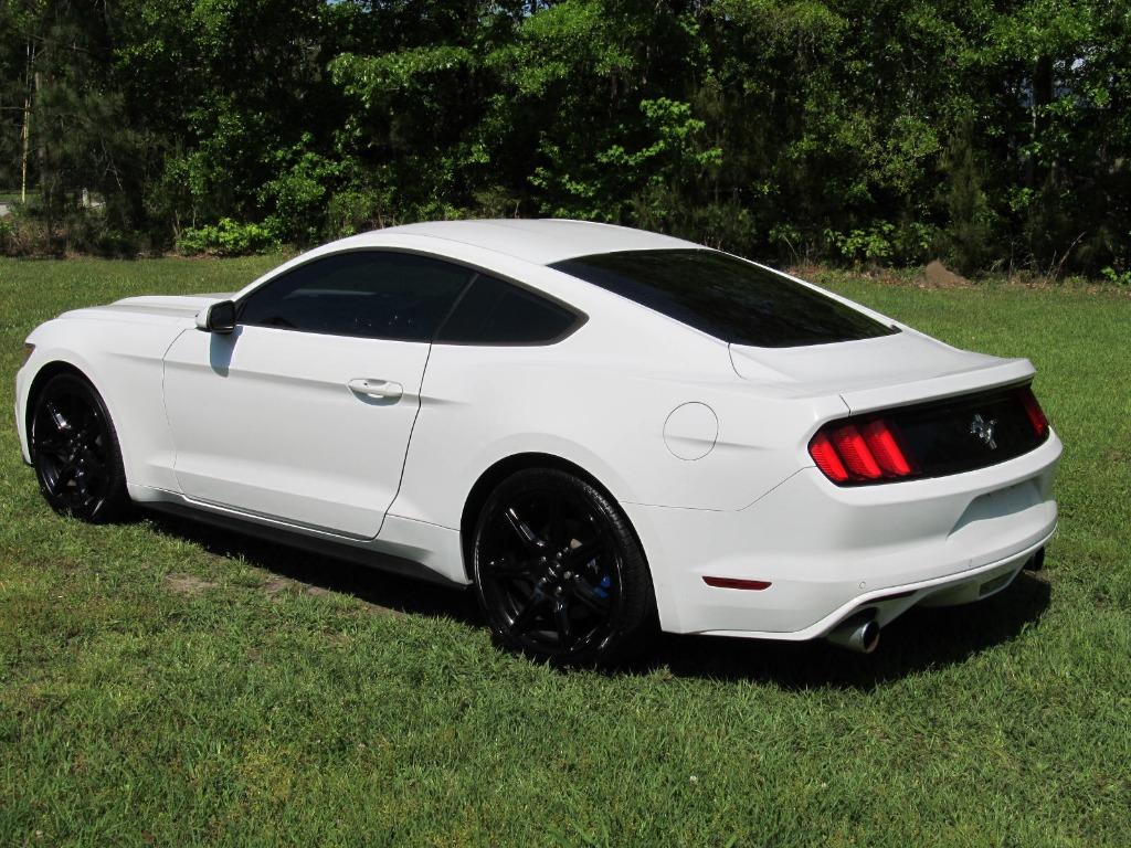 2017 Ford Mustang photo