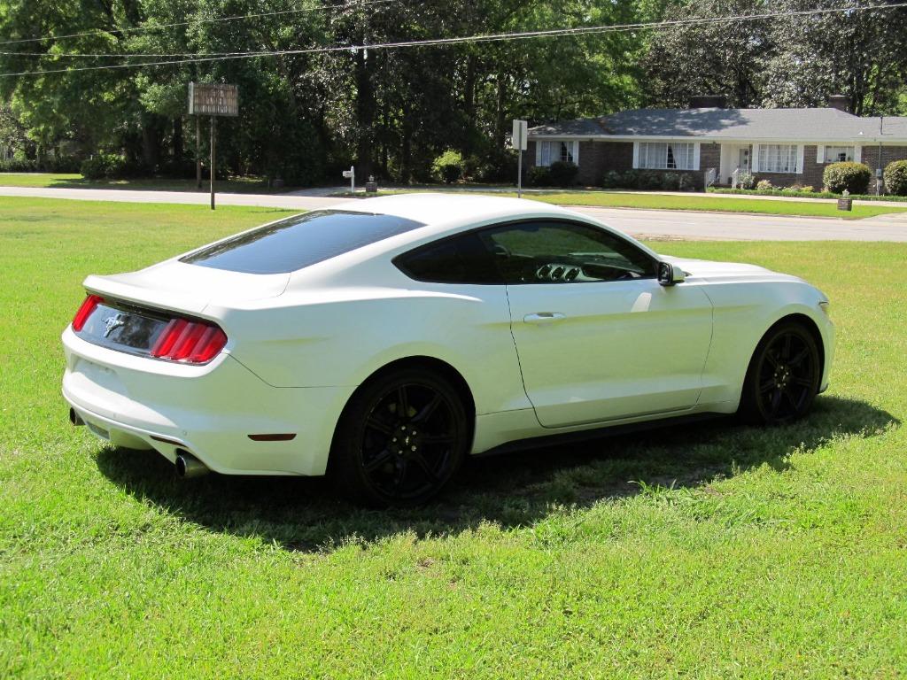 2017 Ford Mustang photo
