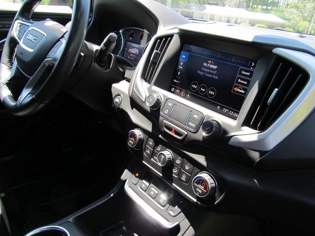 2020 GMC Terrain SLT photo