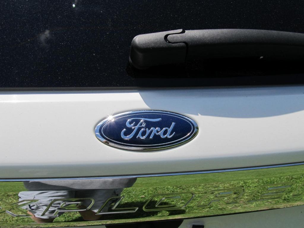 2020 Ford Explorer Limited photo