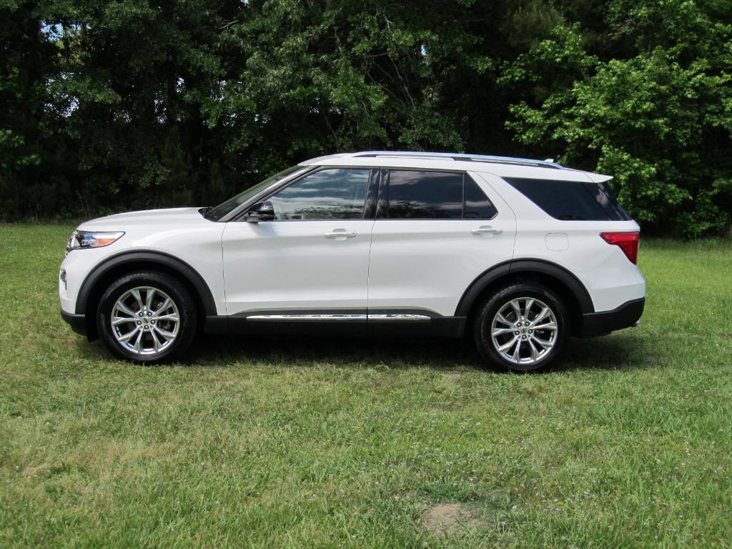 2020 Ford Explorer Limited photo