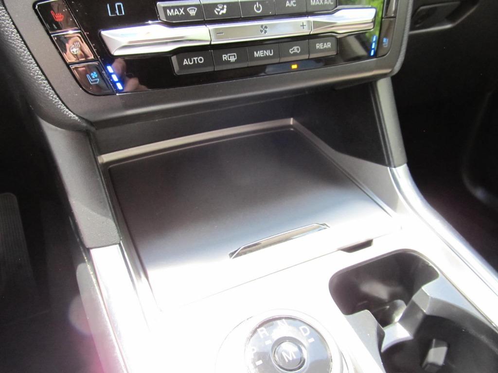 2020 Ford Explorer Limited photo