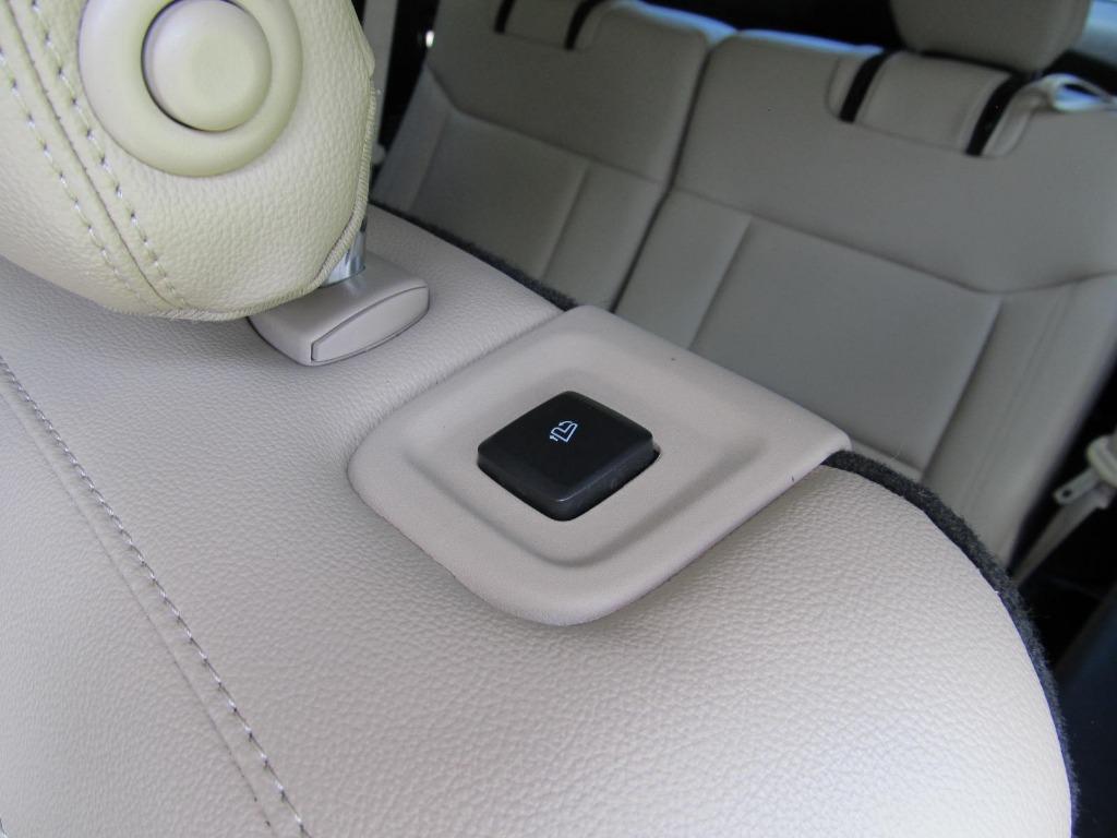 2020 Ford Explorer Limited photo