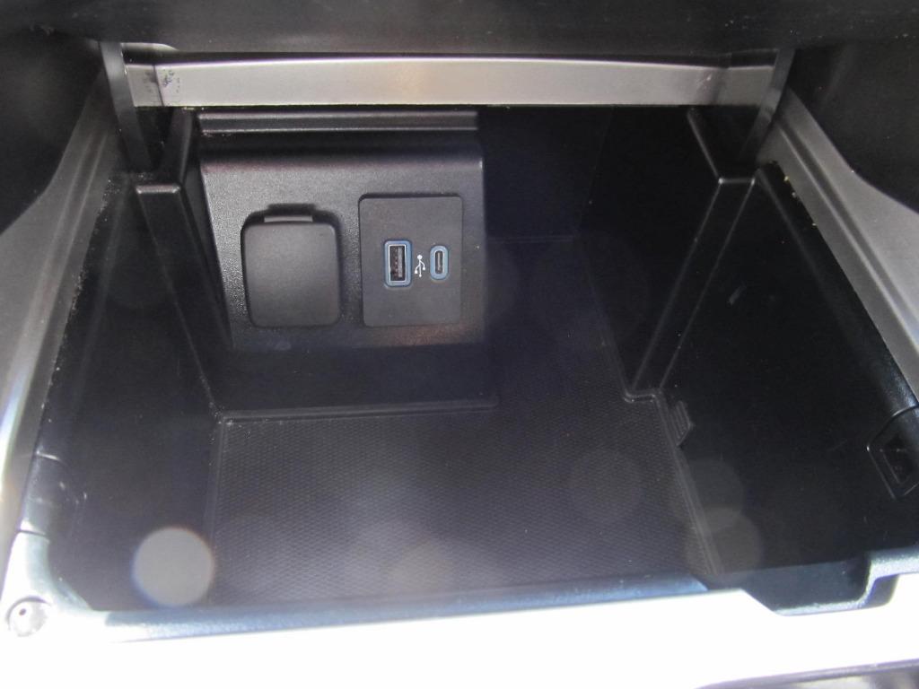 2020 Ford Explorer Limited photo