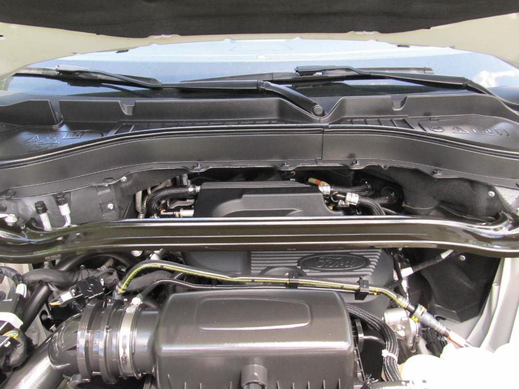 2020 Ford Explorer Limited photo