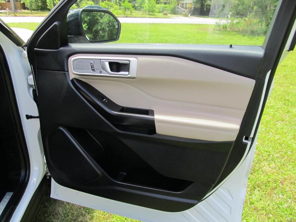 2020 Ford Explorer Limited photo
