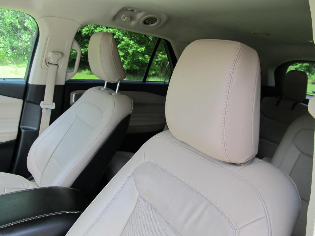 2020 Ford Explorer Limited photo