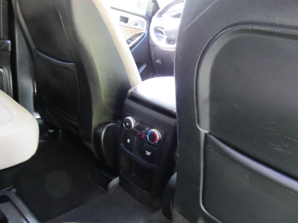 2020 Ford Explorer Limited photo