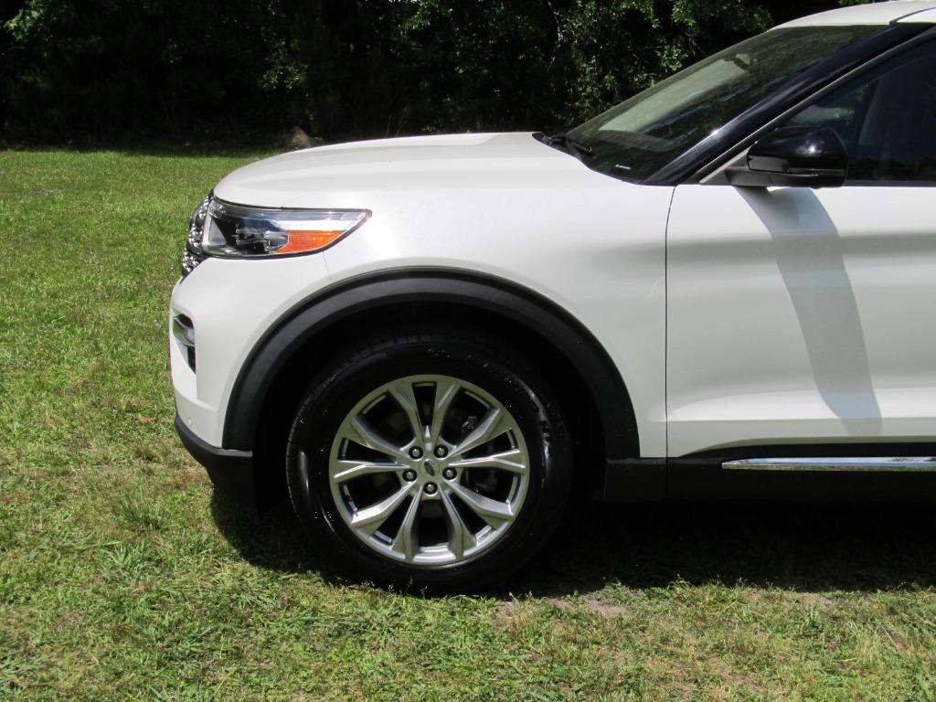 2020 Ford Explorer Limited photo