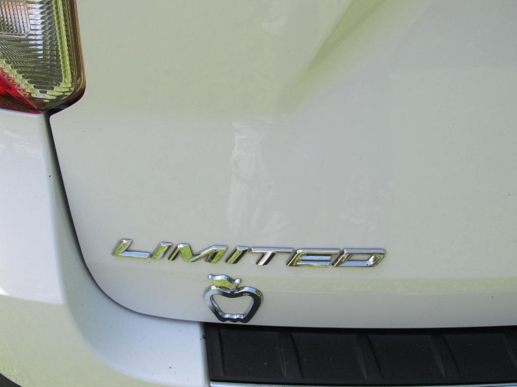 2020 Ford Explorer Limited photo