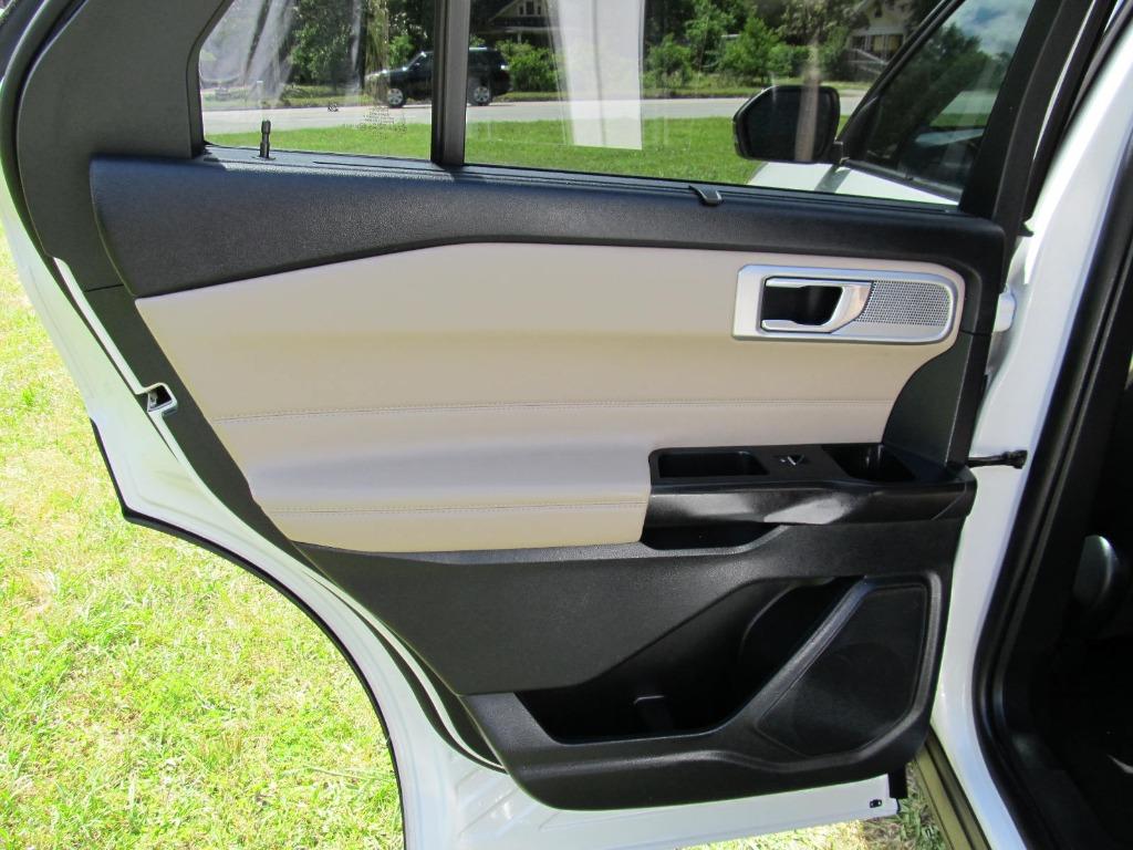 2020 Ford Explorer Limited photo