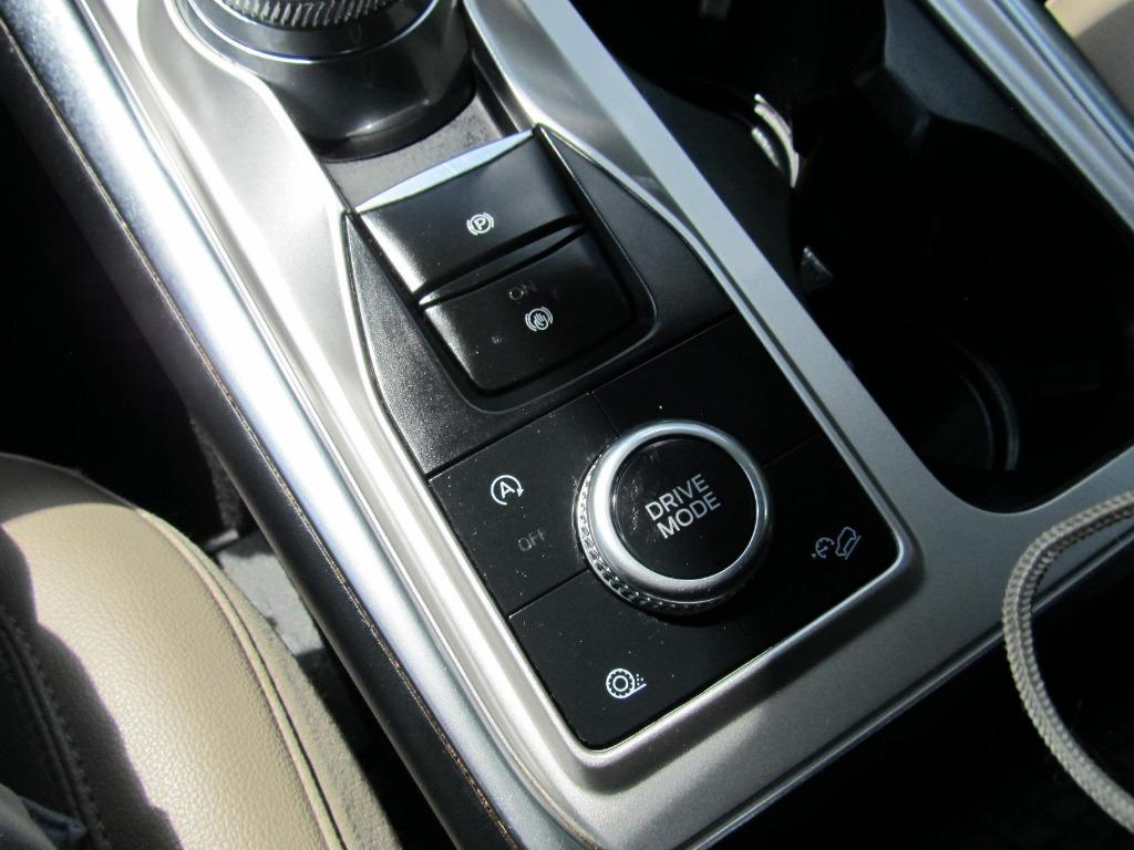 2020 Ford Explorer Limited photo