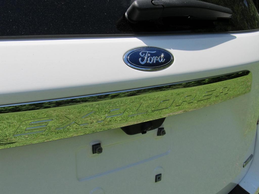 2020 Ford Explorer Limited photo