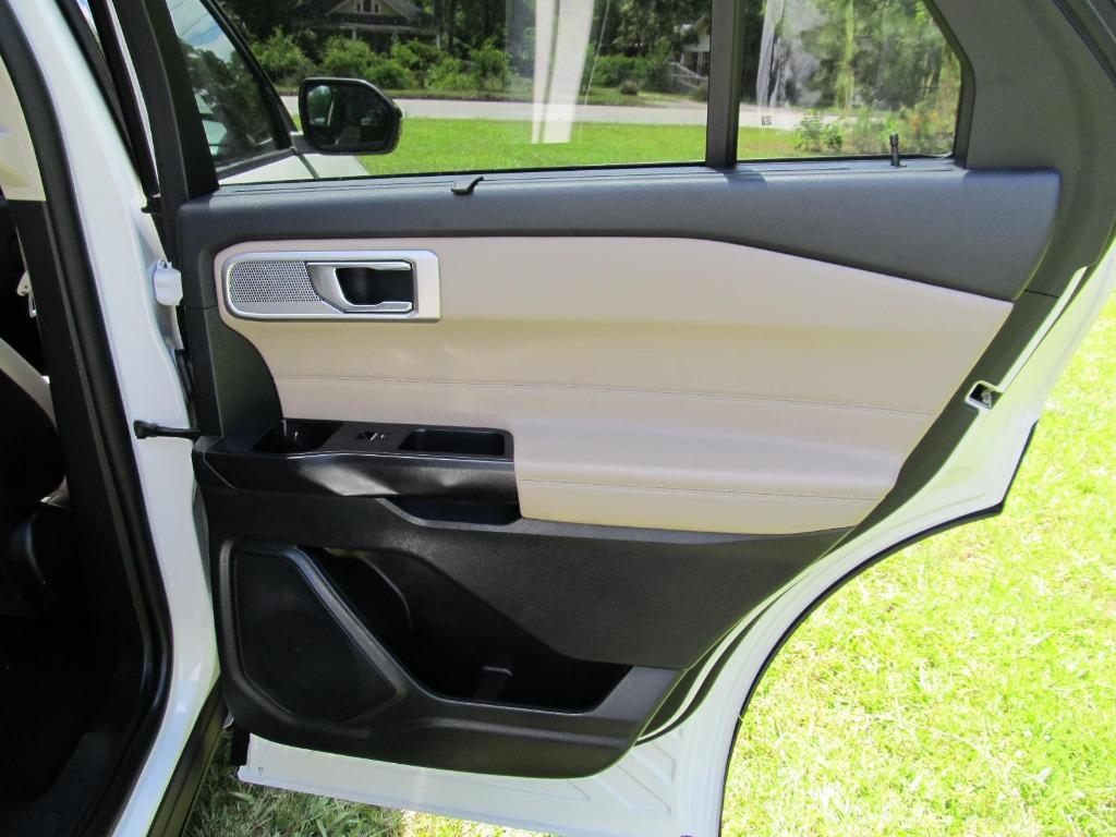 2020 Ford Explorer Limited photo