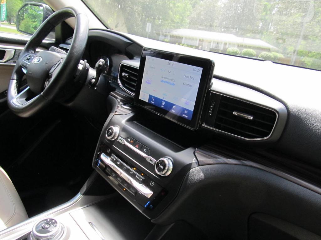 2020 Ford Explorer Limited photo